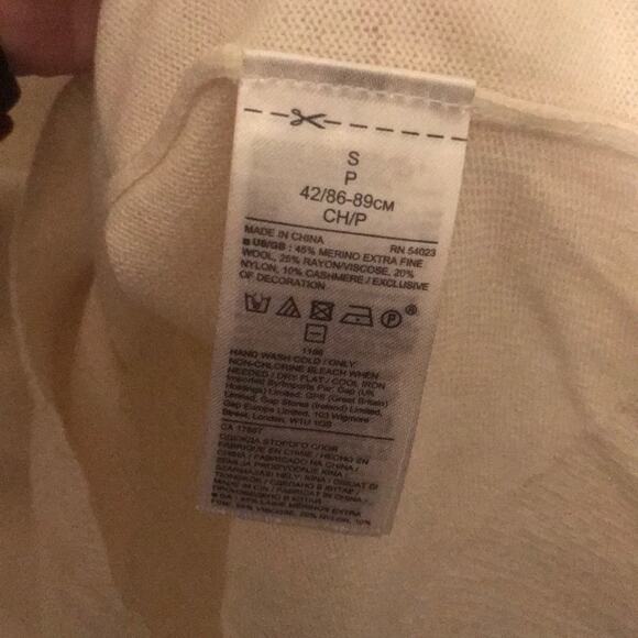 Banana Republic sweater weather italian yarn s NWT - Picture 7 of 8